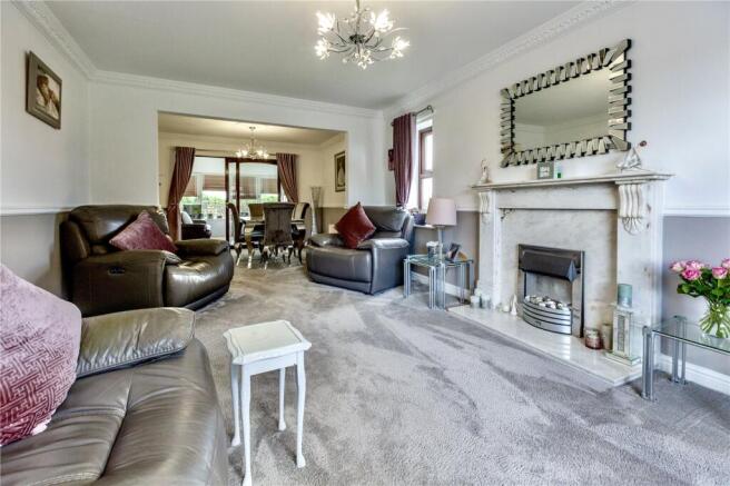 4 bed Detached for sale Image 4