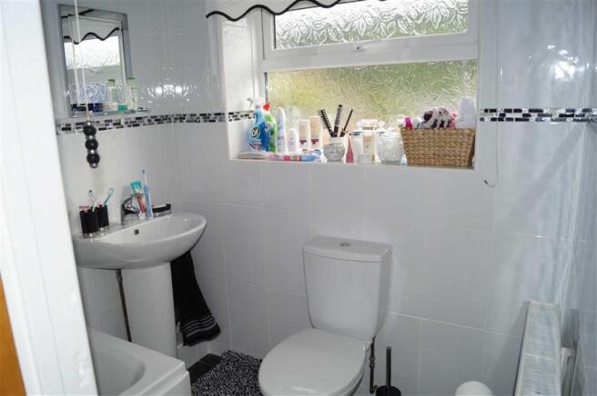 GROUND FLOOR BATHROO