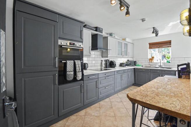41 Royal Crescent, Exeter, EX2 7QT