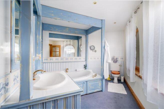 Master Ensuite 