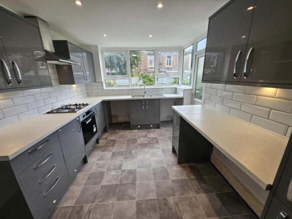 Three bedroom Three reception room Large family h