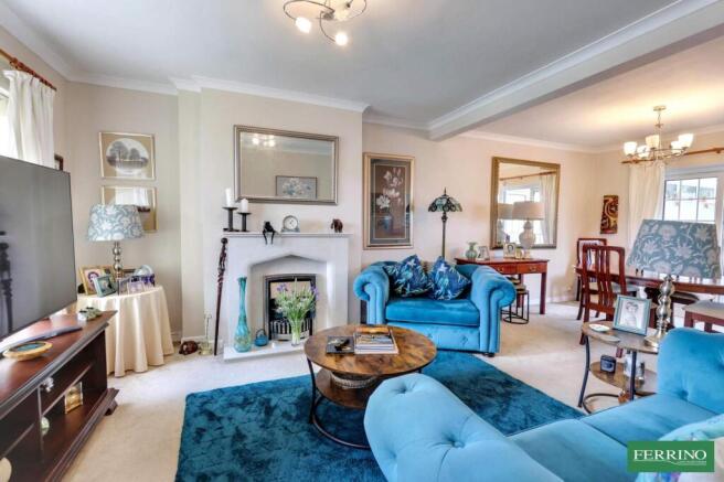 Sitting/Dining Room