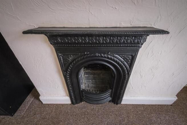 3 bed Terraced for sale Image 12