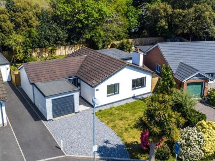 Forest Way, Highcliffe, Dorset, BH23