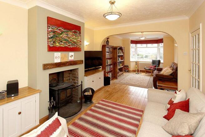 LOUNGE 1