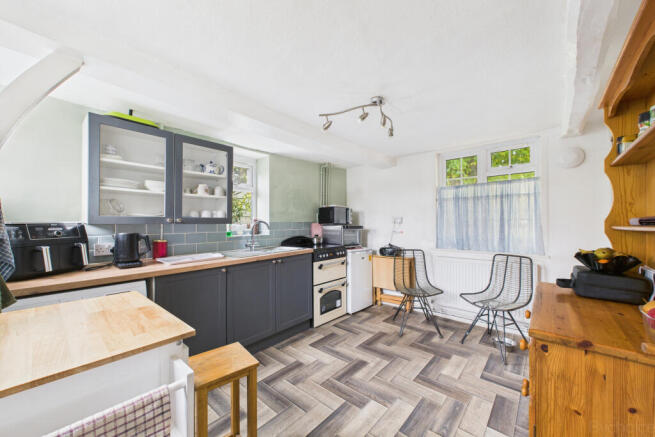 CAM05449G0-PR0037-STILL002