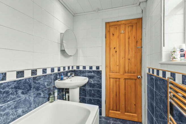 2 bed Terraced for sale Image 11