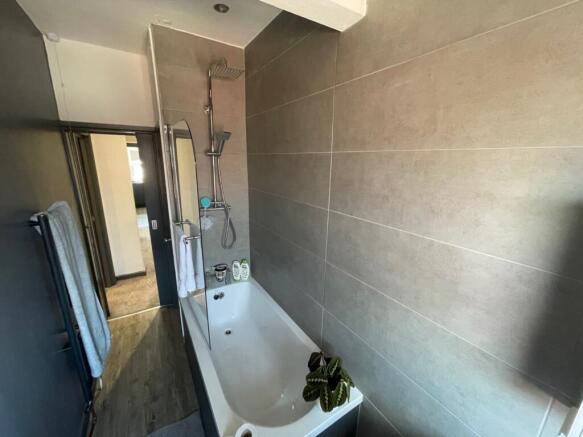1 bed Flat to rent Image 6