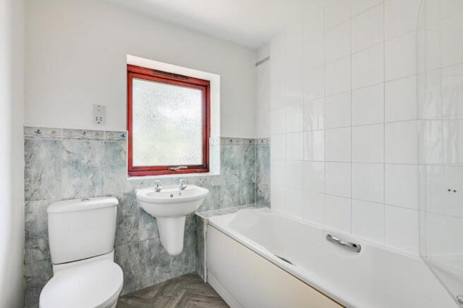 3 bed Terraced for sale Image 10