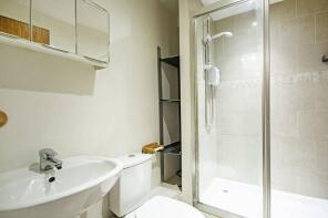 Flat 1, 87 Peaberry Court, Greyhound Hill, Hendon, London NW4 4JE