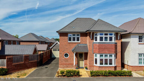 Shenstone Close, Amington, Tamworth, Staffordshire, B77