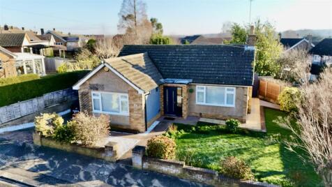 Rushmere Crescent, Rushmere, Northampton NN1