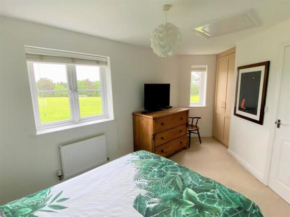20 The Hurlings Bedroom 1