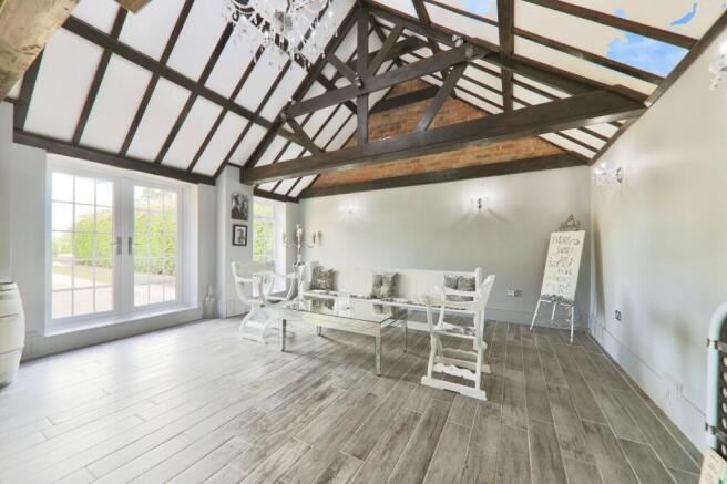 4 bed Barn Conversion for sale Image 11
