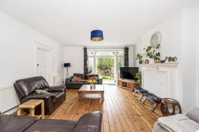 Benfield Way 31 LIVING ROOM.jpeg