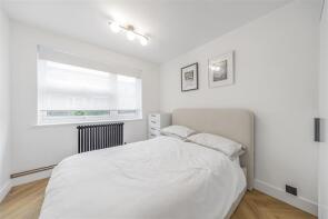 129, Larch Close, London SW12 9SX