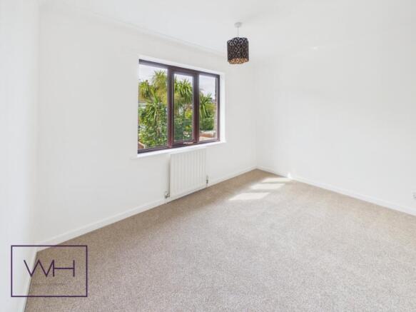 3 bed House for sale Image 12