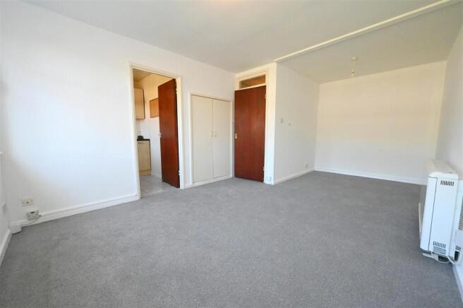 livingroom1.JPG
