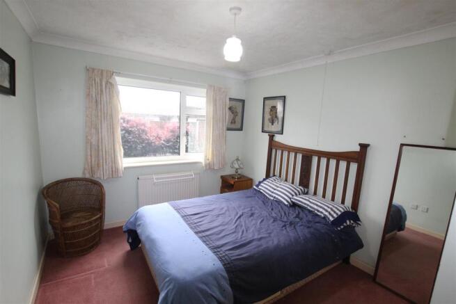 BEDROOM 2