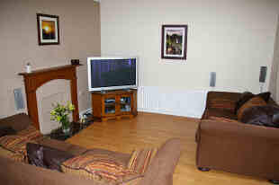 COMFORTABLE REAR LOUNGE