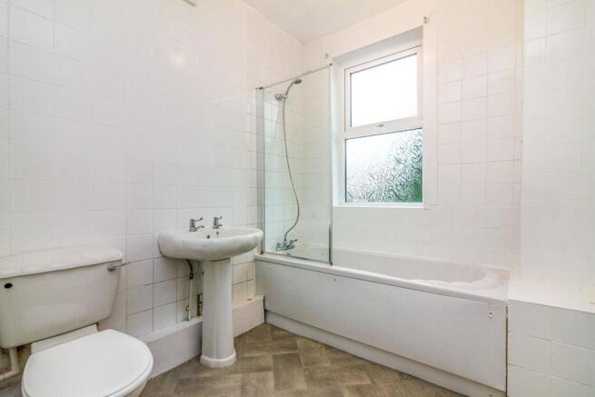 3 bed Terraced to rent Image 6