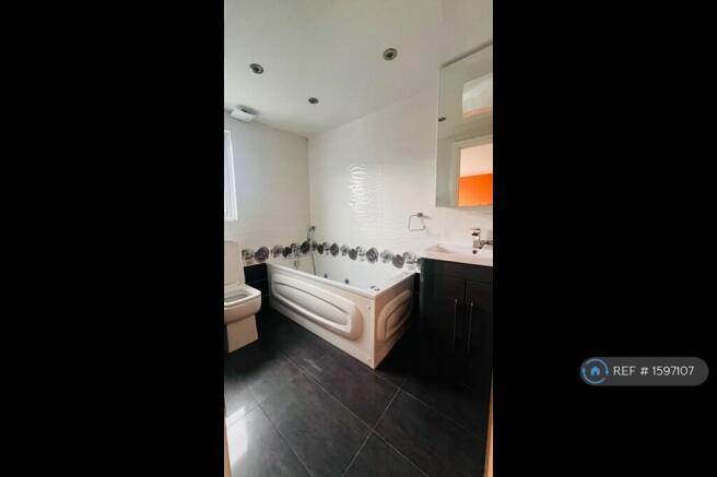 Attic Ensuite 