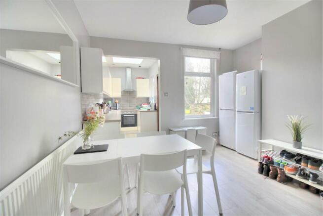 Kitchen 2.jpg