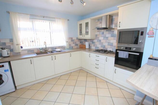 EXTENDED DINING KITCHEN