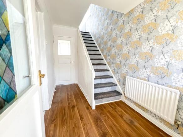 3 bed Semi-Detached for sale Image 6