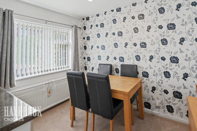 3 bed Semi-Detached for sale Image 8