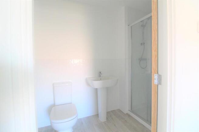 3 bed Semi-Detached to rent Image 11
