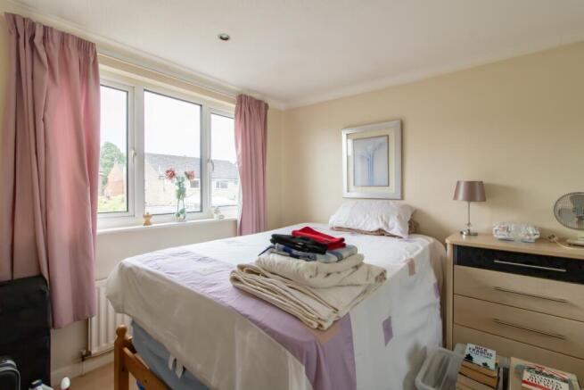 3 bed Semi-Detached for sale Image 9