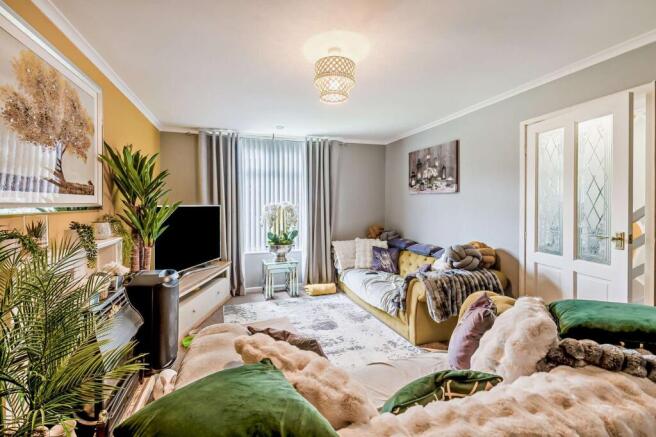 3 bed Terraced for sale Image 4