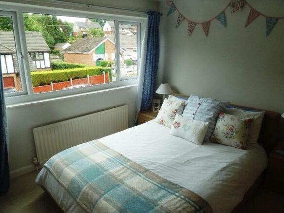 Master Bedroom (1)