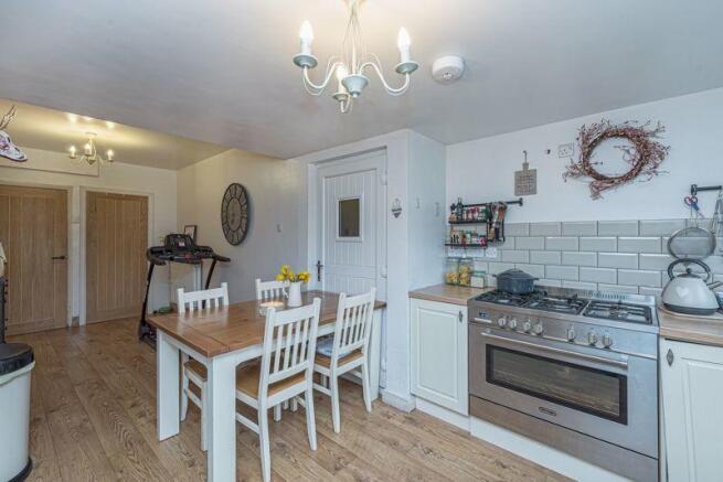 KITCHEN/DINER