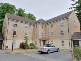 17, Telford Court, Old College Road, Newbury RG14 1TF