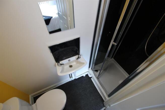 ensuite.jpg