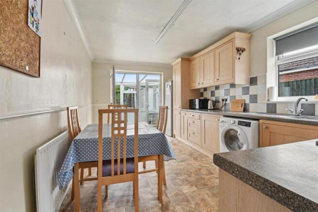 KITCHEN DINING