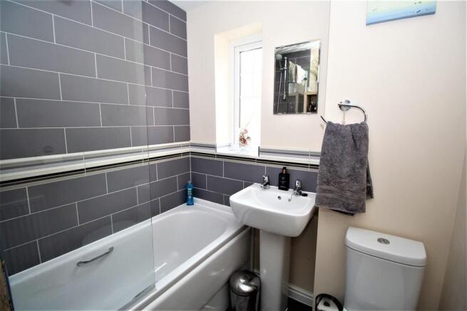 Family Bathroom 
