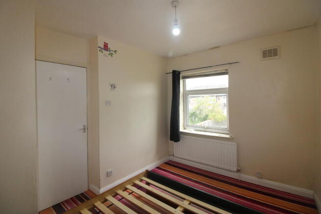 3 bed Semi-Detached to rent Image 7