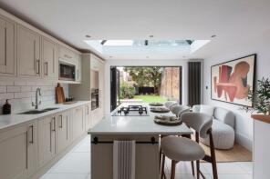 2, Farmer Road, London E10 5DL