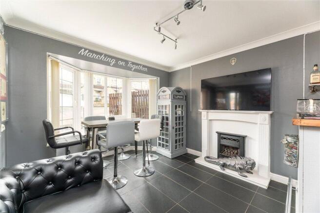 4 bed Detached for sale Image 5
