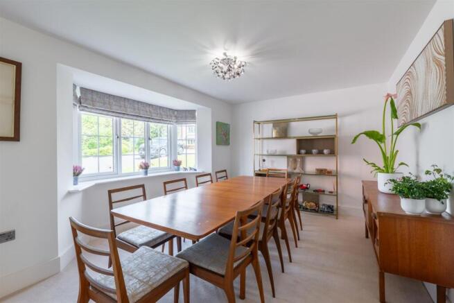 dining room-1.jpg