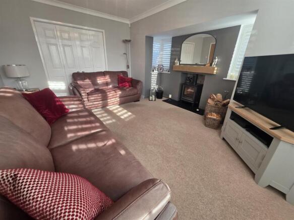 New Hall Avenue, Heald Green photo 4