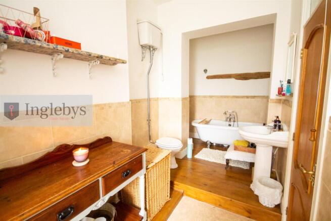 2 bed Terraced for sale Image 11