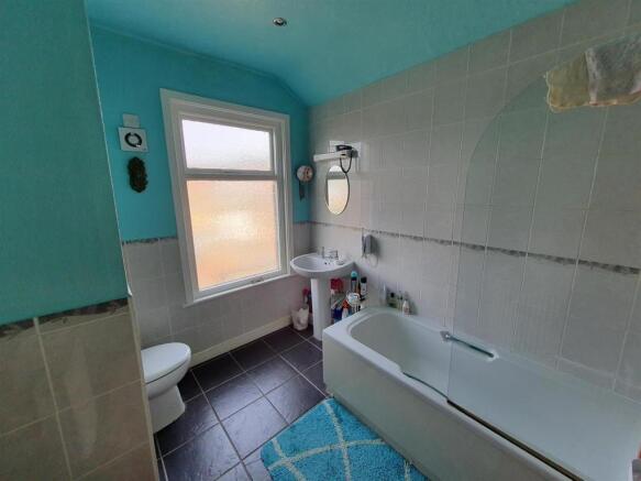 Bath 2.jpg
