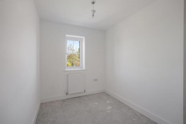3 bed Semi-Detached for sale Image 12
