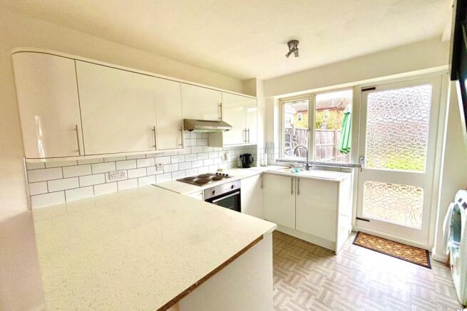 Windermere Close, Egham, Surrey, TW20 photo 4