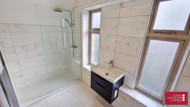 2 bed Detached to rent Image 7