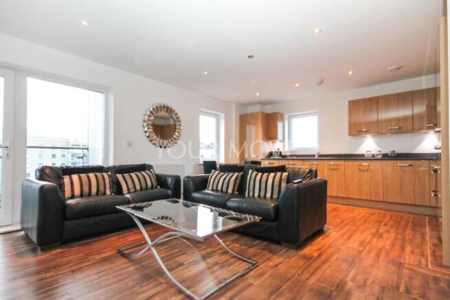 Open Plan Living Room / Kitchen